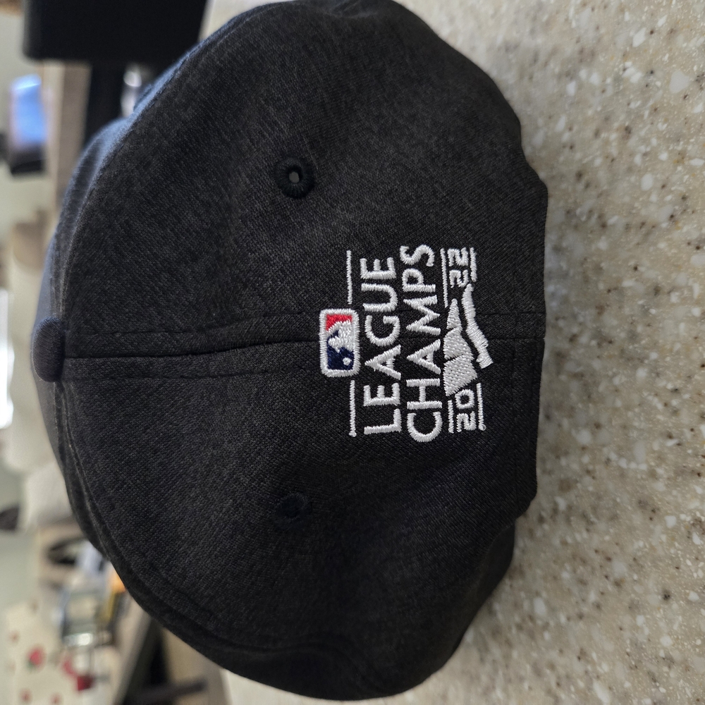 World Series  Philadelphia Phillies 2022 Black Adjustable Cap - Picture 8 of 11